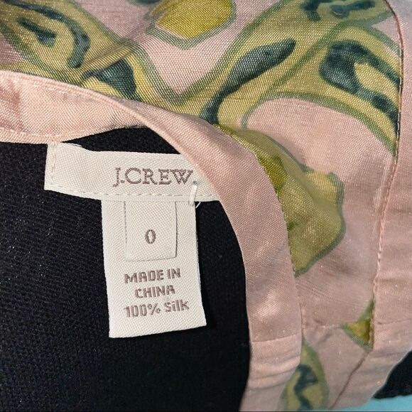 J. CREW SLEEVELESS silk top champagne, chartreuse, yellow pattern  size 0 - Picture 6 of 6